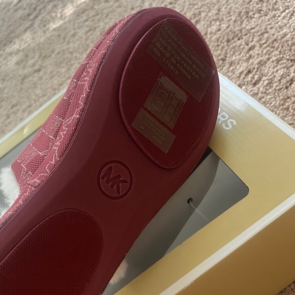 MICHAEL KORS sleepwear. Brand new in the box! 100% Authentic - Picture 5 of 6